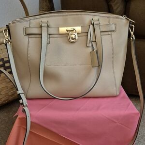 GOOD CONDITION.Michael Kors Taupe Leather Hamilton Satchel with Gold Hardware